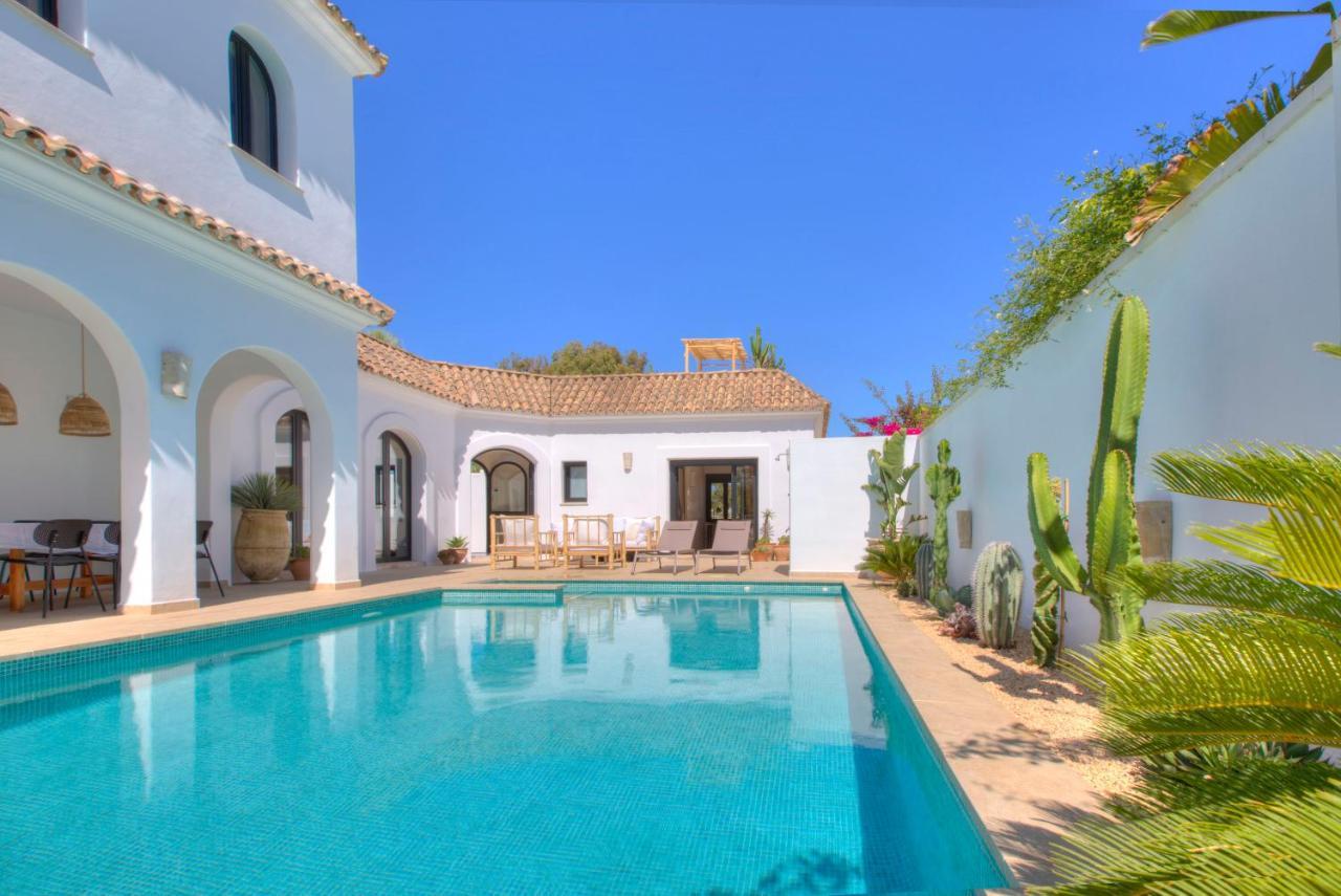 Villa Mas Tranquila - A Stylish Villa With Pool 150 M From The Beach Conil De La Frontera Exteriér fotografie
